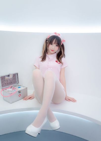 调教放荡丝袜美腿老师的导演是谁