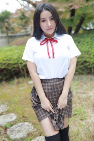 她在丈夫面前被耍了电影